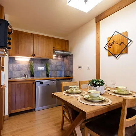 Avec Piscine Et Sauna - 6 Pers - Fr-1-296-432 Appartement *