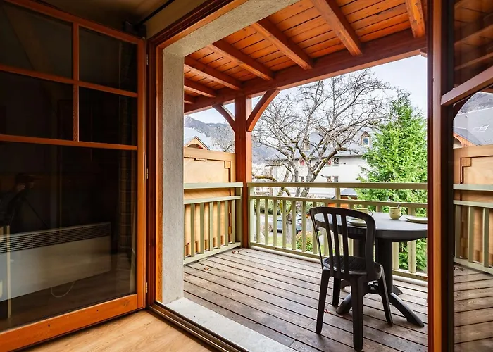 Avec Piscine Et Sauna - 6 Pers - Fr-1-296-432